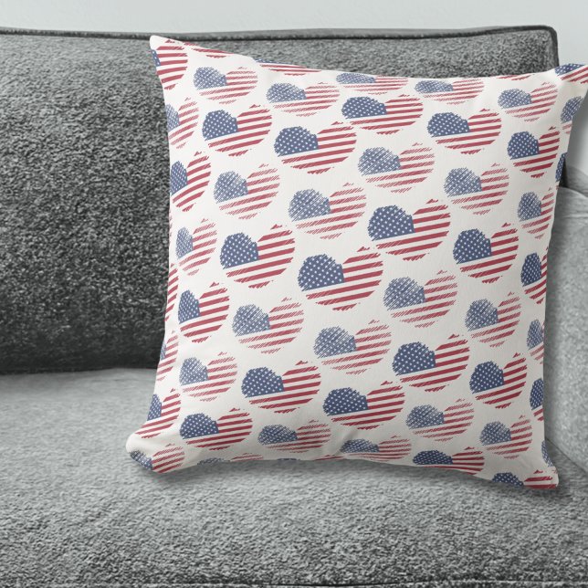 Almofada Patriótico Azul Branco da bandeira americana (Cute Patriotic American Flag Rustic Heart Pattern Throw Pillow)