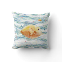 PEIXE TROPICAL DE COR BRILHANTE, PRAIA