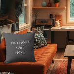 Almofada Pequeno e russo home doce home script<br><div class="desc">Pequeno e russo Travesseiro decorativo de home script. Você pode adicionar seu próprio texto para personalizar.</div>