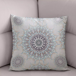 Almofada Pequeno floral branco caído para o campo