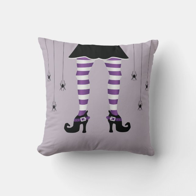 Almofada Pernas de Bruxa Listradas de Roxo e Aranhas Hallow (Frente)