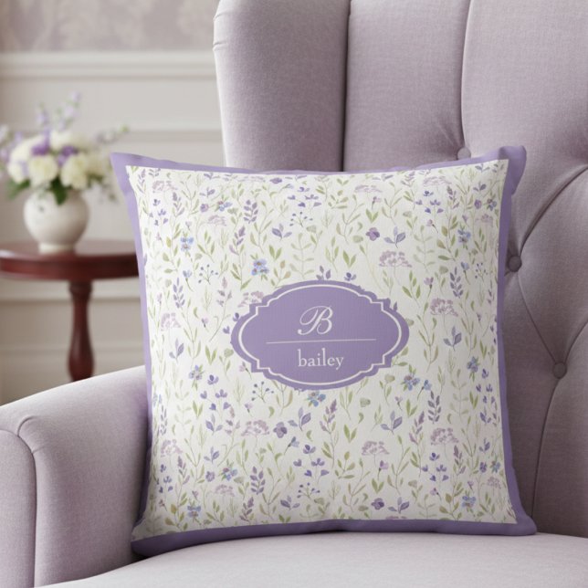 Almofada Personalized Purple Wildflower Monogram (purple wildflower floral throw pillow with custom monogram initial and name in script typography)
