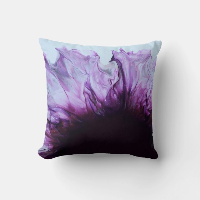 Almofada Plum Gorgeous Throw Pillow (Frente)