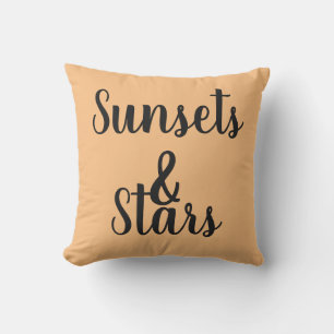 Almofada pôrs do sol bonito e letras STARS