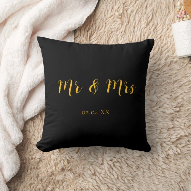 Almofada Preto Personalizado com Sr e Sra Amarelo (Cobertor)