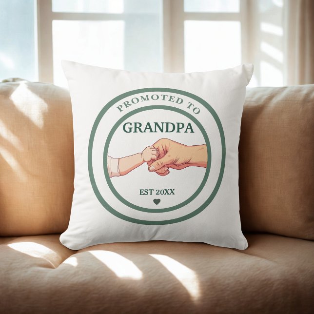 Almofada Promoted to Grandpa Est. 20XX Throw Pillow (Criador carregado)