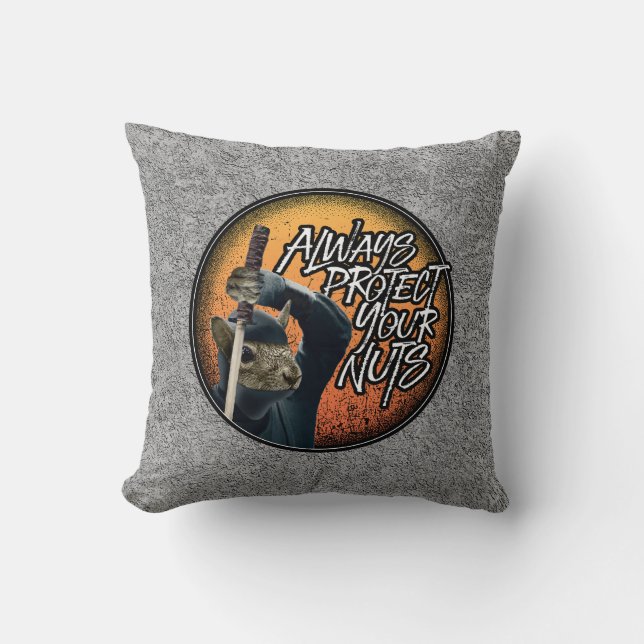 Almofada Proteja sempre seus Loucos - esquilo ninja engraça (Frente)