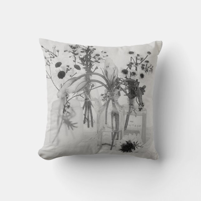 Almofada Quatro Frascos E Flores Brancas (Frente)