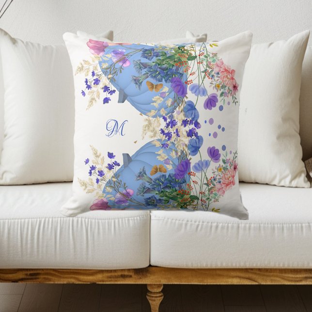 Almofada Queda Abóbora Pastel Azul Flora Botânica Monograma (Fall Pumpkin Pastel Blue Botanical Flora Monogram Throw Pillow)