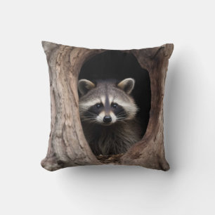 Almofada Racoon na Caverna das Árvores