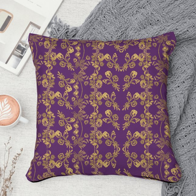 Almofada Raio Dourado Elegante Damask Floral em roxo (Criador carregado)