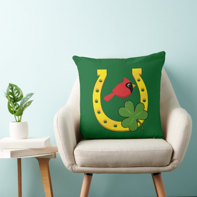Almofada Red Cardinal in Golden Horseshoe with Shamrock (Cadeira)