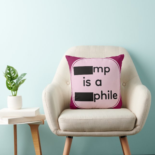 Almofada Redacted Throw Pillow (Cadeira)