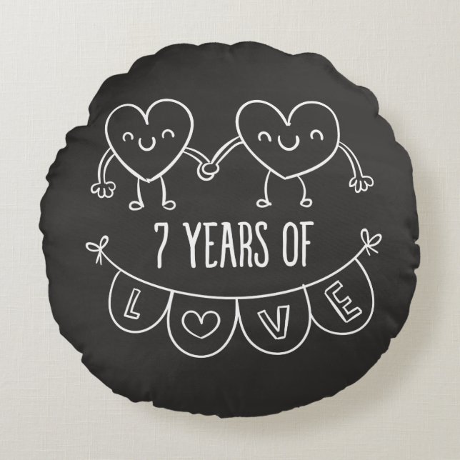 Almofada Redonda 7 Anniversário Gift Chalk Hearts (Frente)