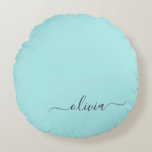 Almofada Redonda Aqua Blue Teal Modern Script Girly Monographic Nam<br><div class="desc">Azul Aqua Azul,  Simples Script Monograma Nome Travesseiro Pouf. O travesseiro faz o doce e perfeito presente de 16 anos,  casamento,  chá de panela,  chá de fraldas ou festa de solteira para alguém que decora seu quarto em ouro rosa.</div>