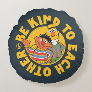 Almofada Redonda Bert e Ernie   Ser gentis entre si