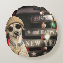 Cachorro engraçado de Natal bebendo chá de bolhas