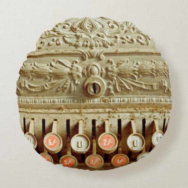 Almofada Redonda Caixas de notas, cobertas de poeira e teia (Frente)