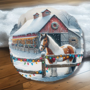 Almofada Redonda Cavalo Lindo em uma Fazenda de Natal Personalizado