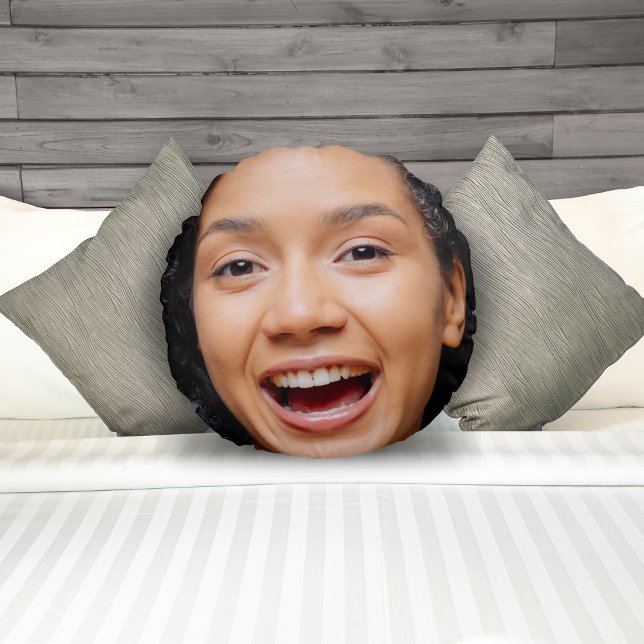 Almofada Redonda Cheio Divertido Face Fechar Foto Selfie (Fun Full Face Close Up Selfie Photo Round Pillow)