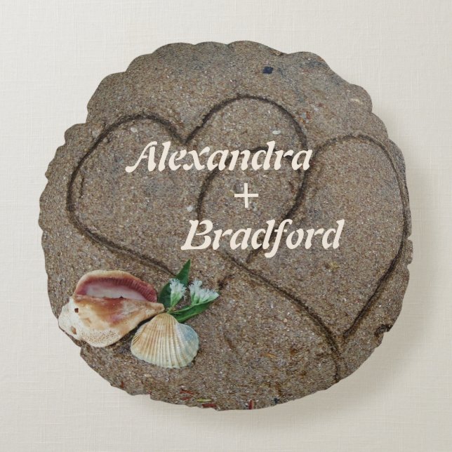 Almofada Redonda conchas e 2 corações no travesseiro de casamento p (Frente)