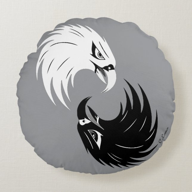 Almofada Redonda "Eagle Eye" Round Pillow - B&W (Frente)