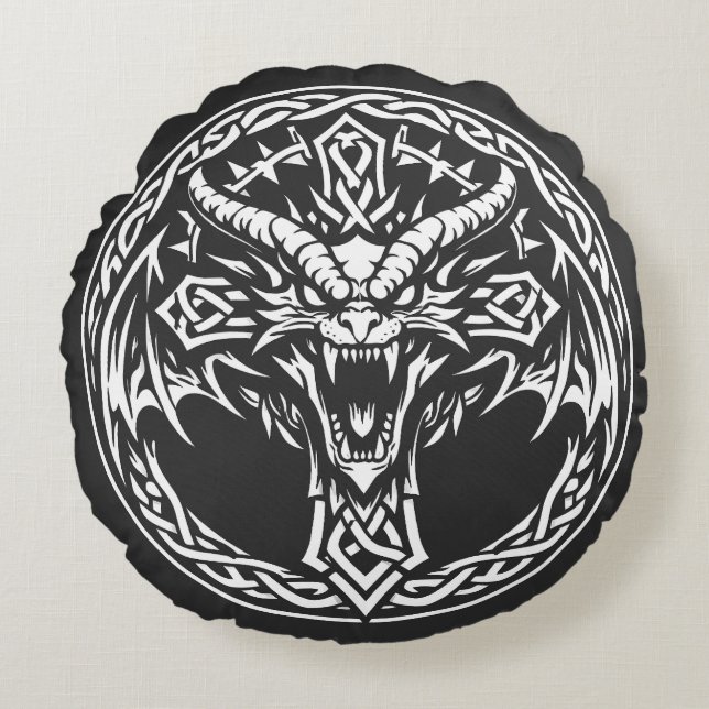 Almofada Redonda Emblema de Dragão Celta por BurnsInHell (Frente)