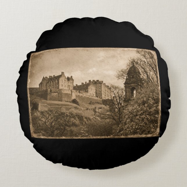 Almofada Redonda Fotografia Sepia do Castelo de Edimburgo (Frente)