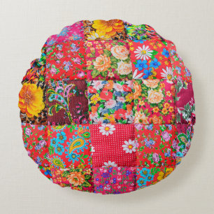 Almofada Redonda Handmade patchwork quilt with floral pattern as ba
