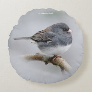 Almofada Redonda Junco de Olhos Escuros com Cor Escuros na Árvore d
