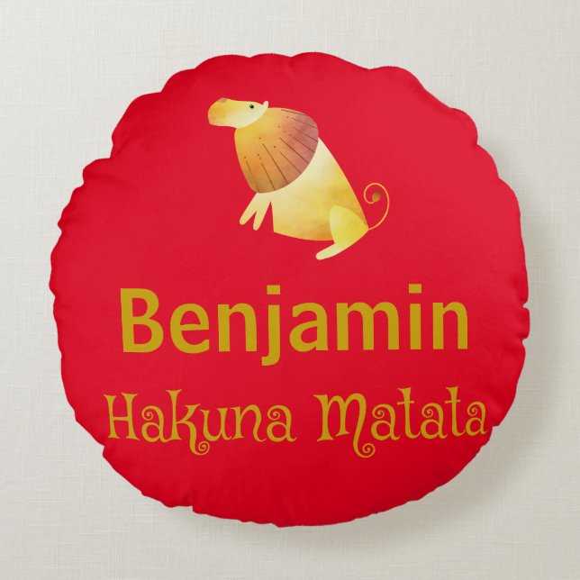 Almofada Redonda Leão Vermelho Hakuna Matata (Frente)