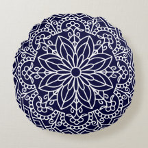 Mandala floral azul e branca da meia-noite