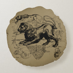 Almofada Redonda Mapa Constelado de Leo Hevelius 1690 em Taupe