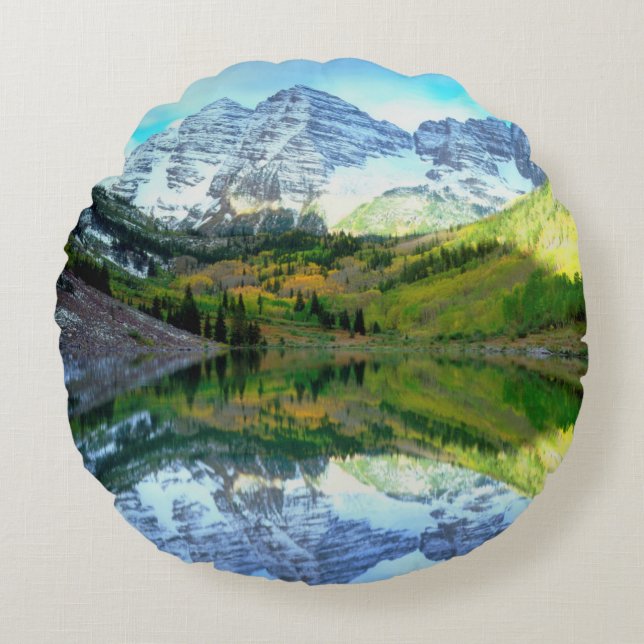 Almofada Redonda Maroon Bells refletidos no Maroon Lake (Frente)