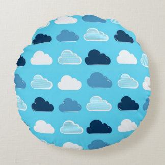 Almofada Redonda Minimal Clouds Pattern – Blue Sky Vibes