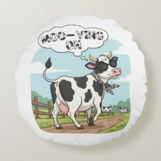 Almofada Redonda "Moo-ving On" Cow - Funny & Stylish Farm Humor!