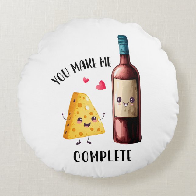 Almofada Redonda Namorados Presente Que Você Me Faz Completar (Frente)