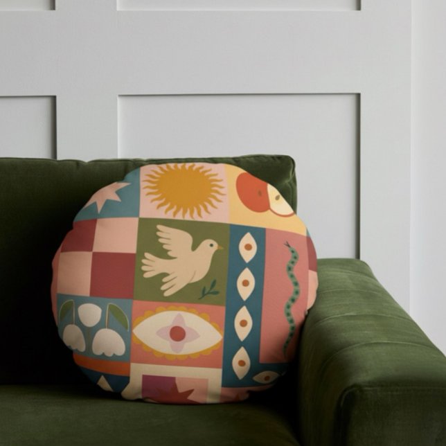 Almofada Redonda Patchwork celestial boêmica com símbolos místicos (Criador carregado)