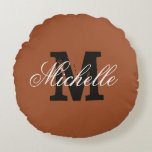 Almofada Redonda Personalized monogram sienna brown round throw<br><div class="desc">Personalized monogram sienna brown round throw pillow. vintage design with monogrammed initial letter. Chic home decor for sofa couch bed chair car etc. Elegant script typography template. Trendy cushions.</div>