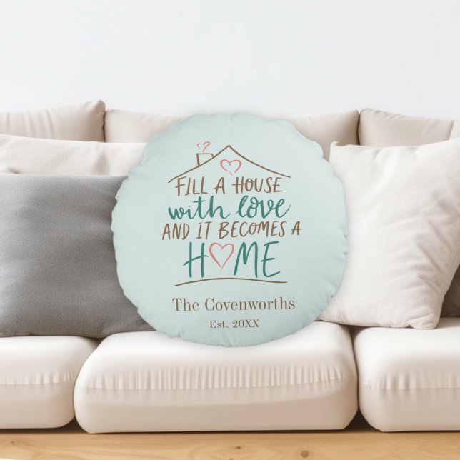 Almofada Redonda Preenchido com Aquecimento Familiar Personalizável (Filled with Love Housewarming Round Pillow)