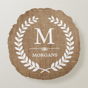 Almofada Redonda Russo Country Burlap Chic Laurel Wreath Monograma