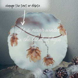 Almofada Redonda Saltos Secos Garland no Fundo de Neve