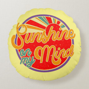 Almofada Redonda Sunshine On My Mind - Divertimento retro verão