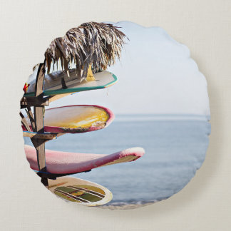 Almofada Redonda Surfboard vermelha e branca em cremalheira de made