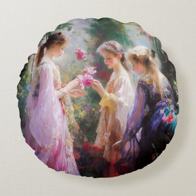 Almofada Redonda Três meninas brincando em um jardim  (Frente)