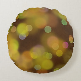 Almofada Redonda Um Padrão de Natal Ouro em Fawn Brown