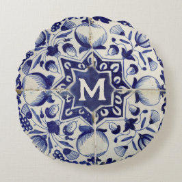 Almofada Redonda Vintage Azulejo Branco Geométrico Azul Monograma