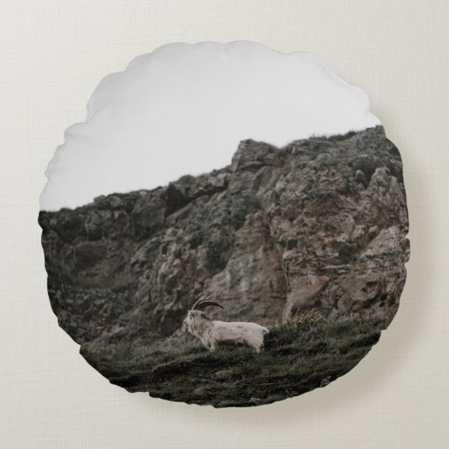 ALMOFADA REDONDA WILD GOAT (Frente)