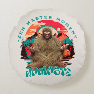 Almofada Redonda Zen Master Moment - Namaste Funny Bigfoot