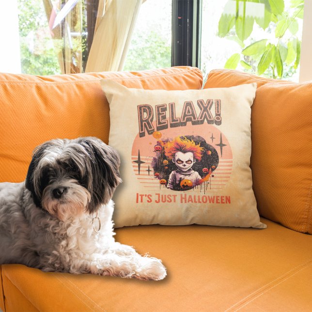 Almofada Relax! It's Just Halloween (Criador carregado)